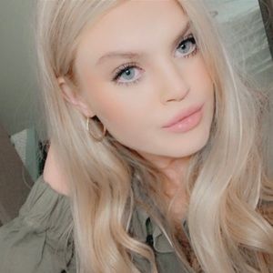 Meet your Posher, Kelli